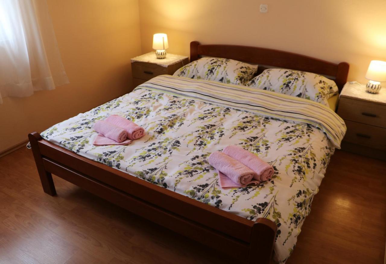 Appartamento Apartman Ivica Zara Esterno foto