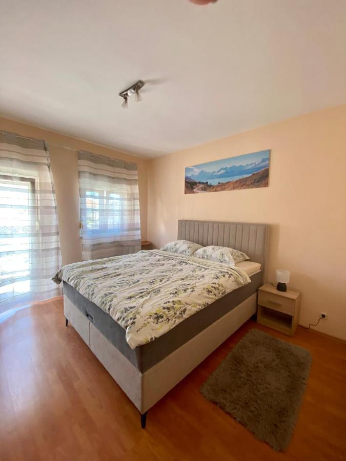 Appartamento Apartman Ivica Zara Esterno foto