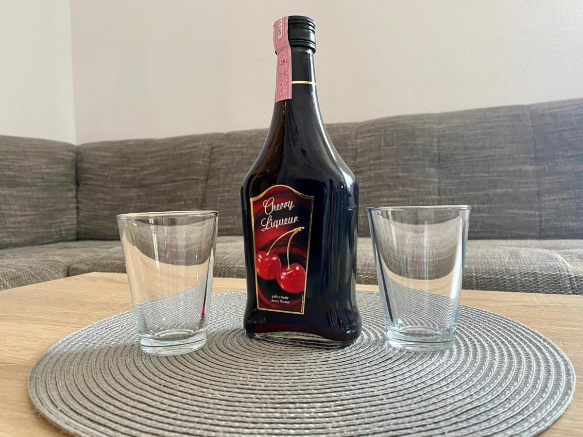 Appartamento Apartman Ivica Zara Esterno foto